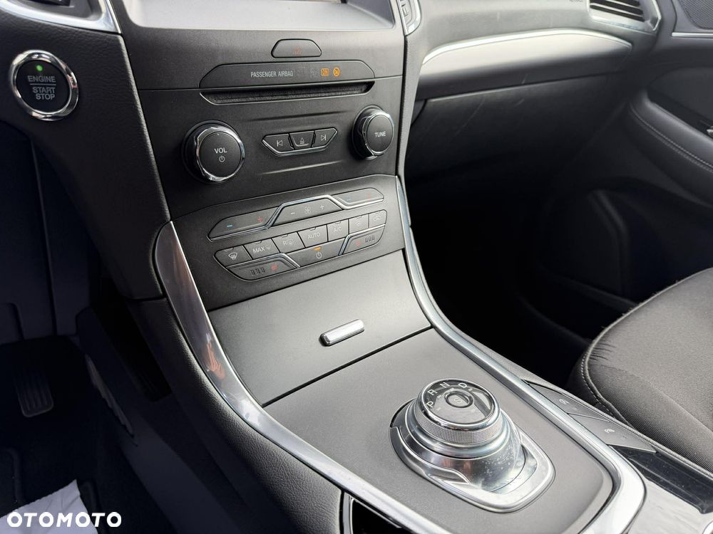 Ford Galaxy - 18