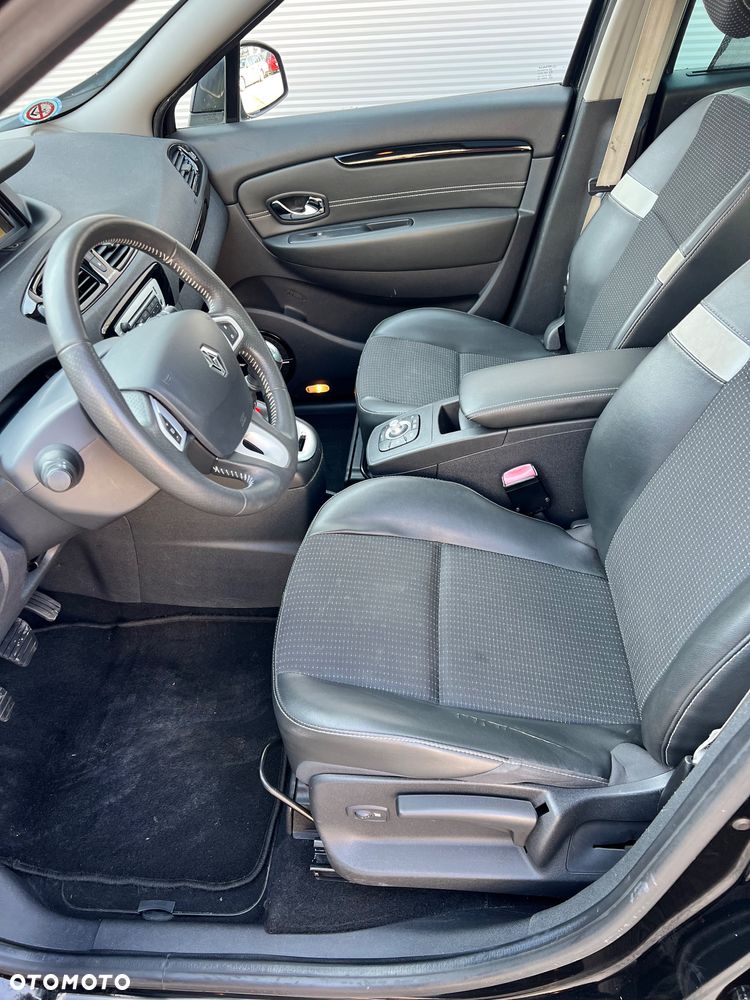 Renault Scenic ENERGY TCe 115 Bose Edition - 11