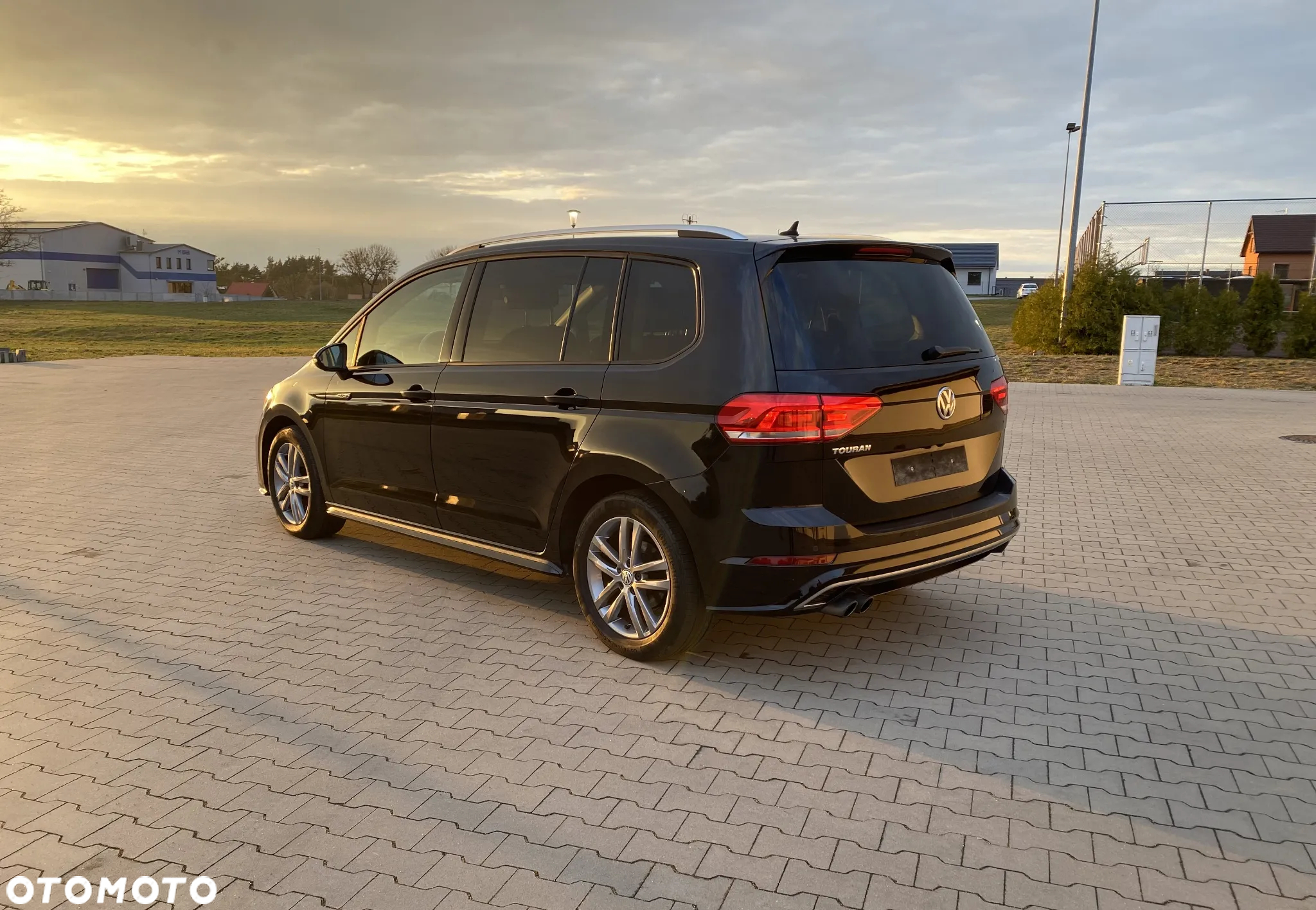 Volkswagen Touran 1.4 TSI BMT Highline - 4