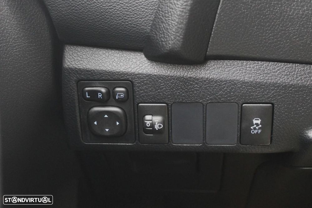 Toyota Auris 1.4 D-4D Exclusive - 28