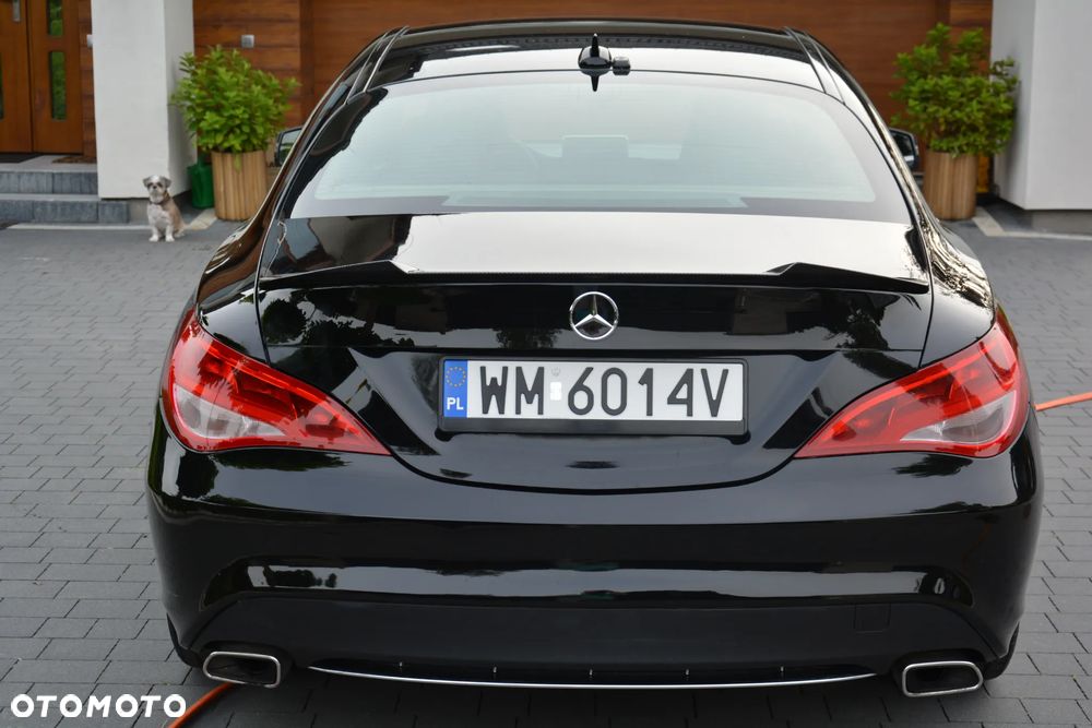Mercedes-Benz CLA 250 4Matic 7G-DCT StreetStyle - 14