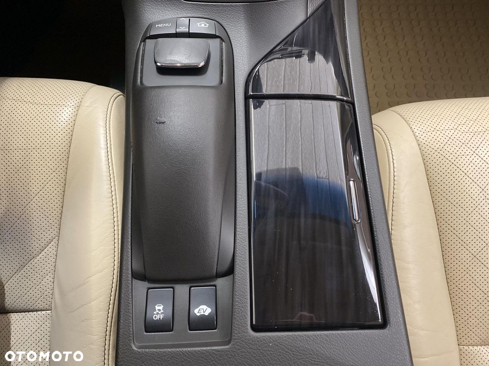 Lexus RX - 20