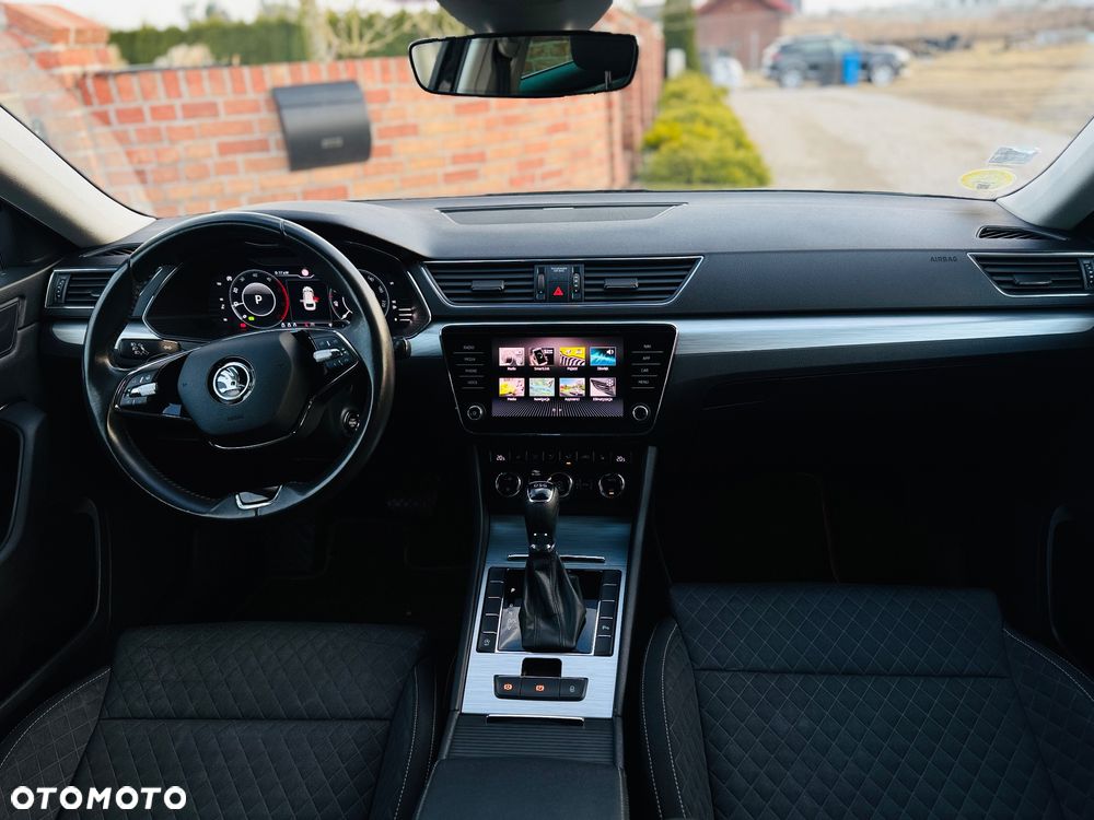 Skoda Superb 2.0 TDI DSG Active - 17