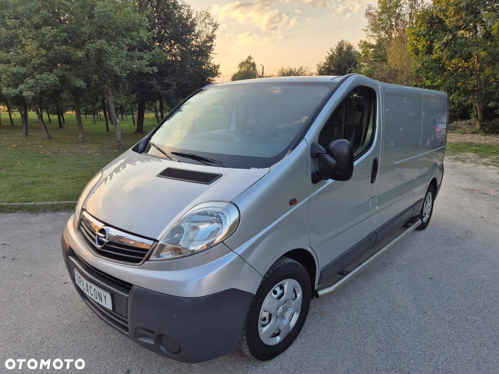 Opel Vivaro - 11