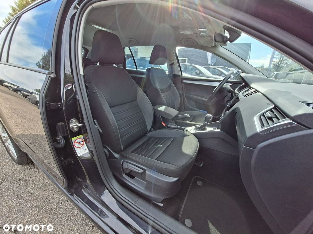 Skoda Octavia 2.0 TDI DSG Ambition - 25