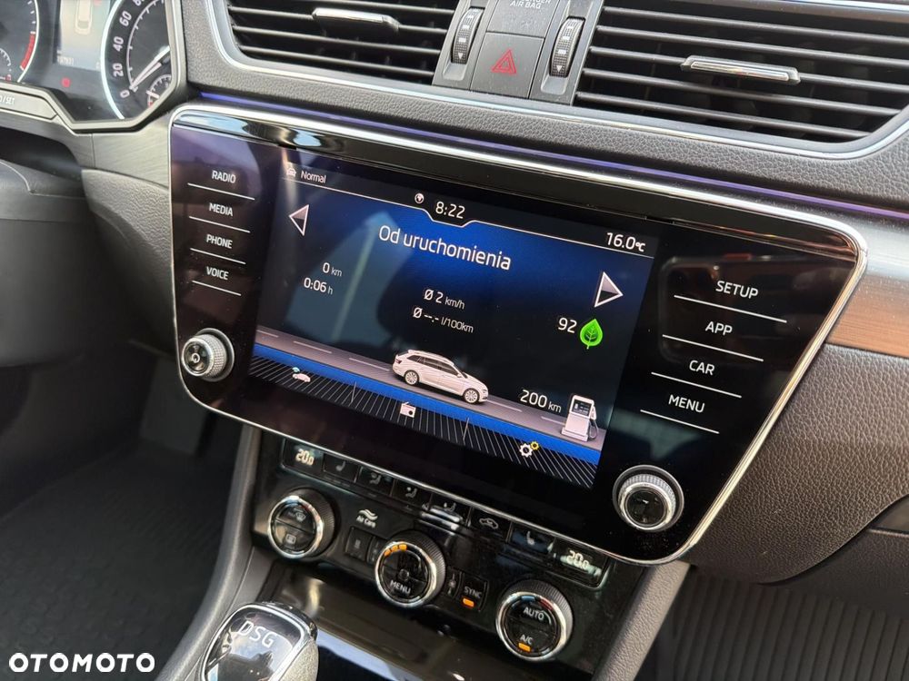 Skoda Superb 2.0 TDI DSG Sportline - 18