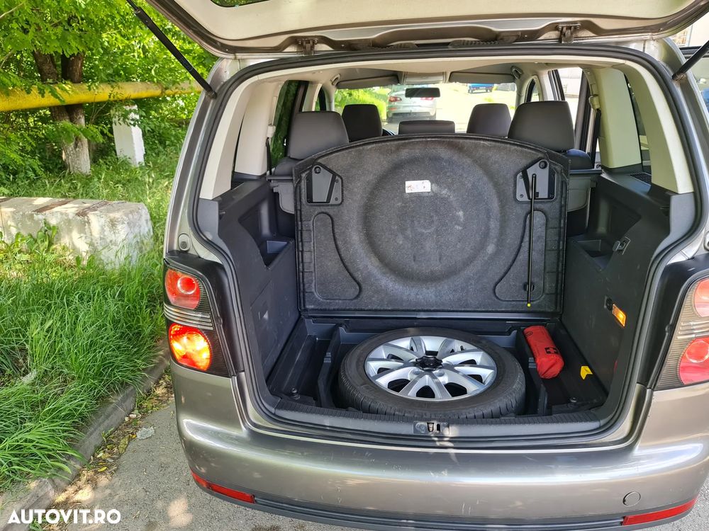 Volkswagen Touran 1.9 TDI DPF Blue Motion Freestyle - 8