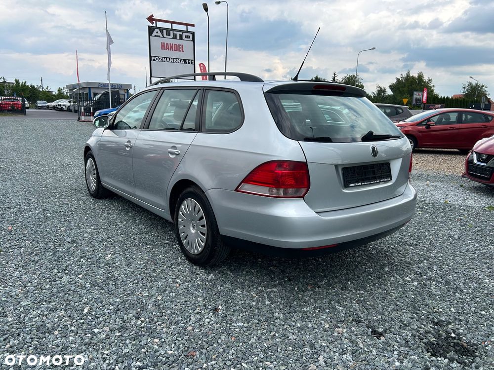 Volkswagen Golf - 8