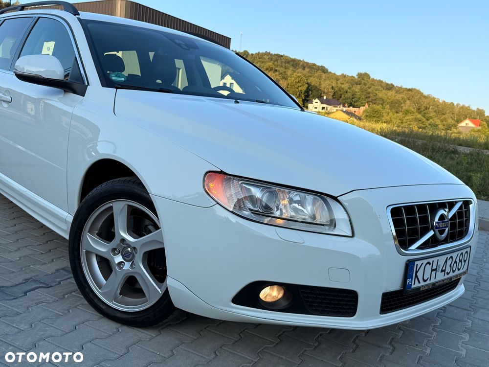 Volvo V70 D3 Momentum - 12