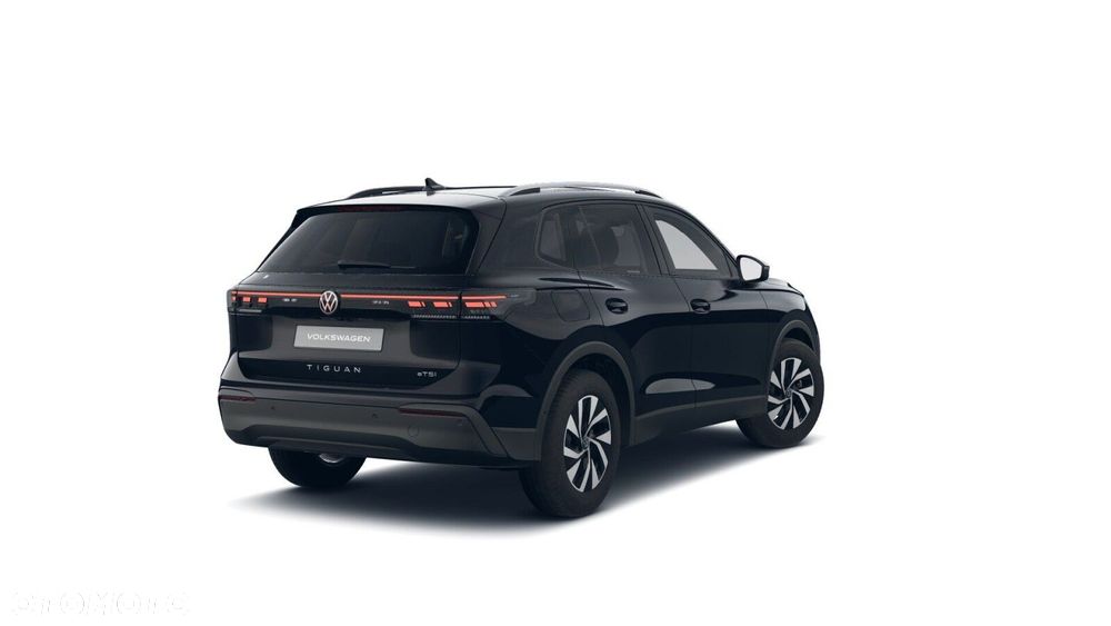 Volkswagen Tiguan - 5
