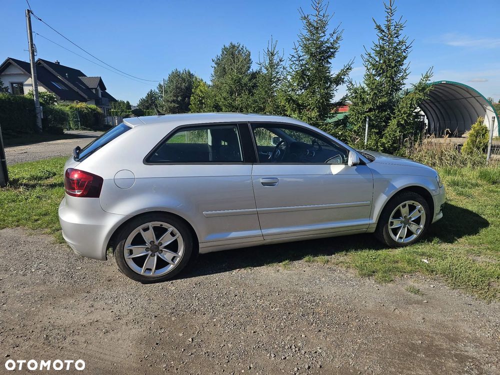 Audi A3 3-drzwiowe 2.0 TDI DPF Ambition - 3