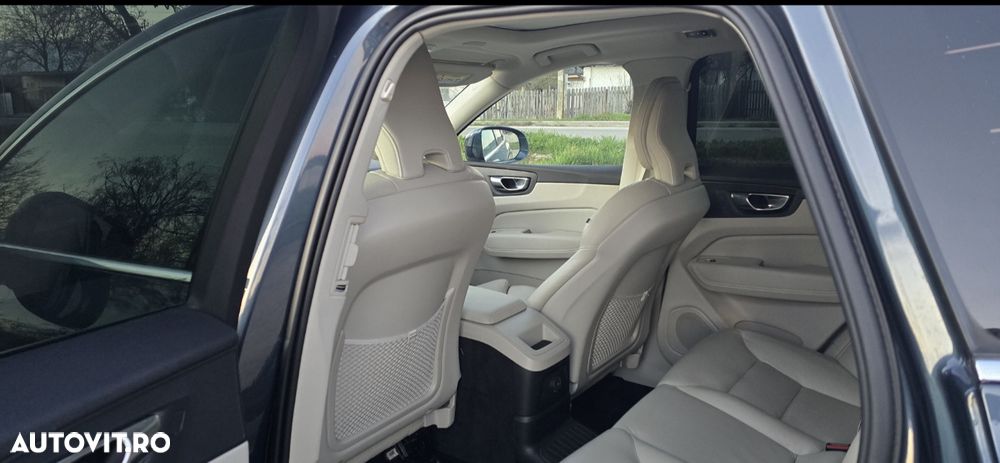 Volvo XC 60 Recharge T6 Twin Engine eAWD Inscription Expression - 7
