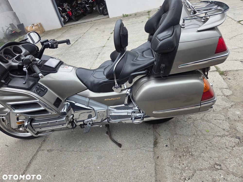 Honda GL - 9