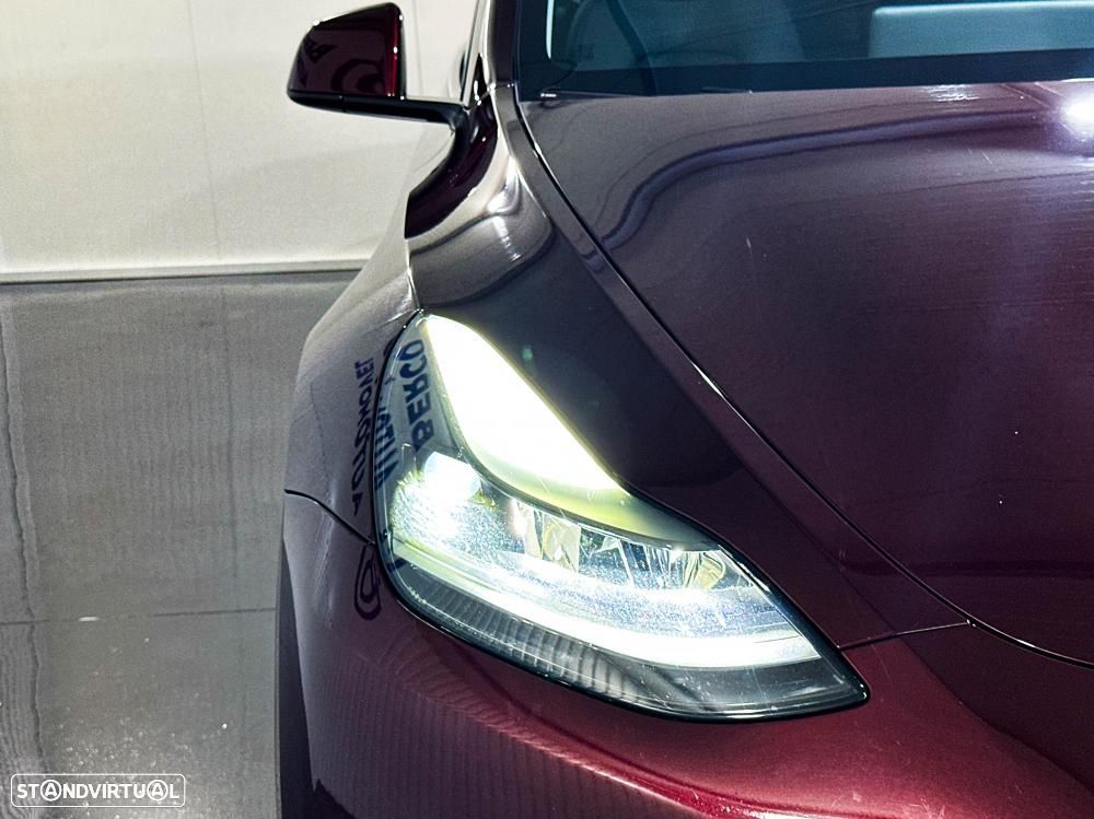Tesla Model Y Performance Dual Motor AWD — fotografia 14