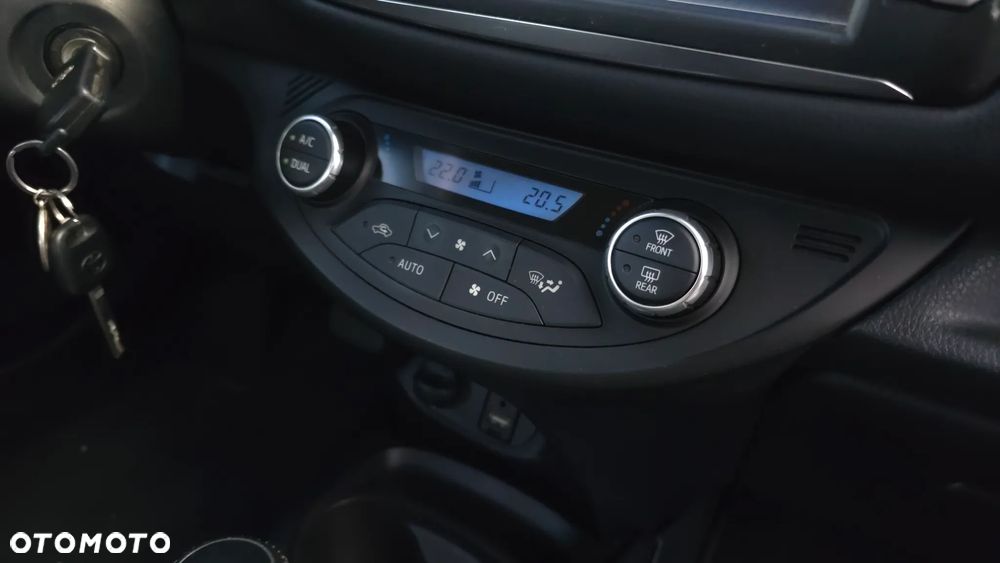 Toyota Yaris - 18