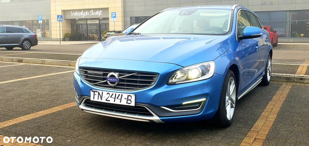 Volvo V60 D4 Geartronic Summum - 34