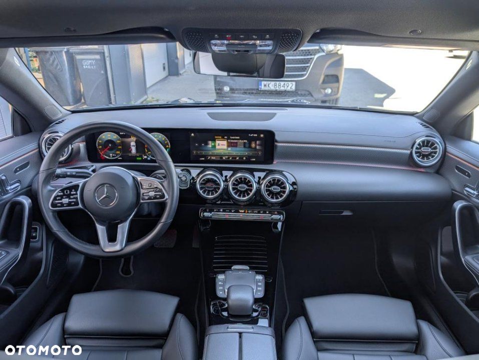 Mercedes-Benz CLA - 27