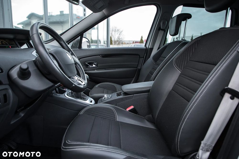 Renault Grand Scenic ENERGY TCe 130 BOSE EDITION - 25