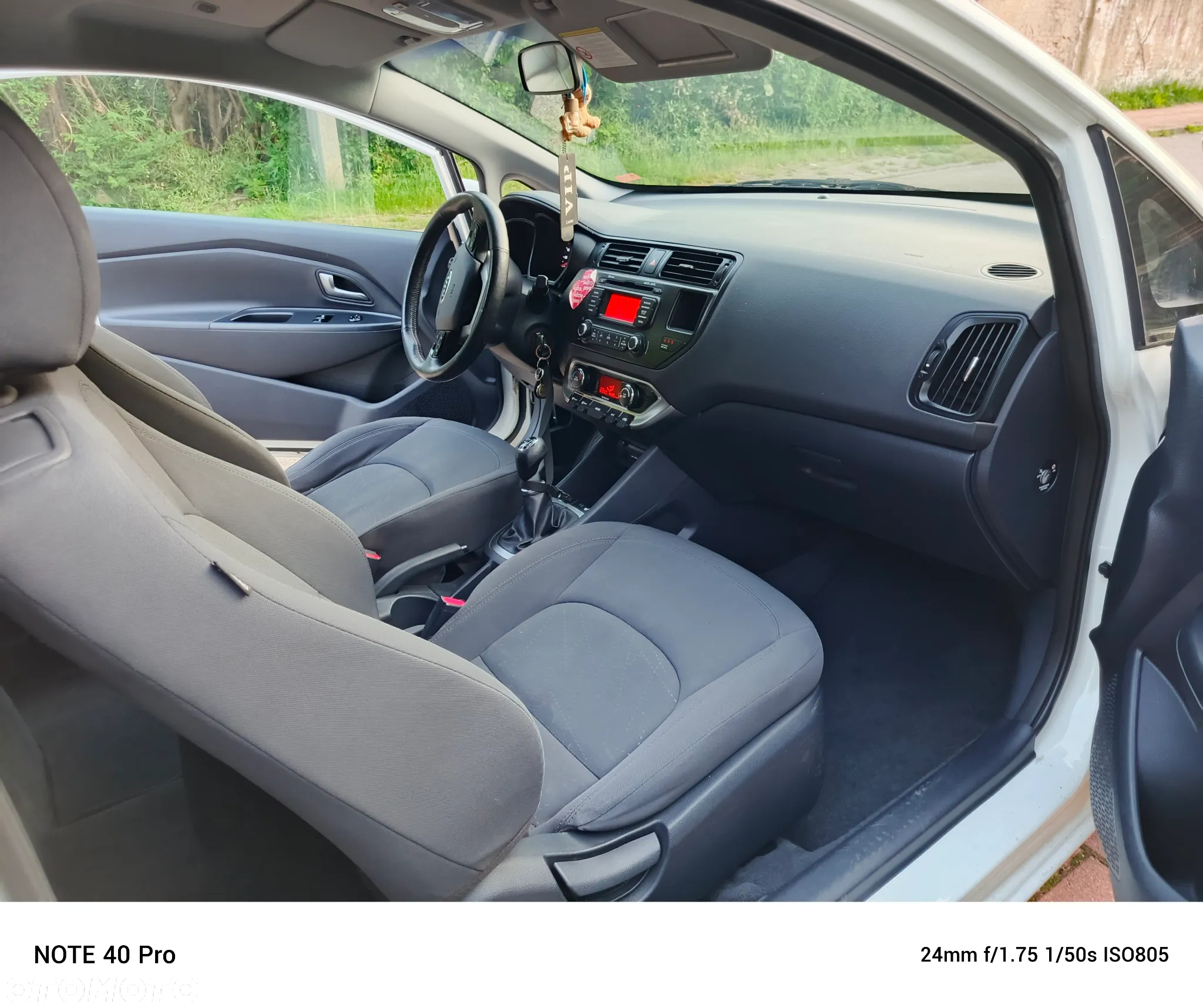 Kia Rio 1.4 L - 10
