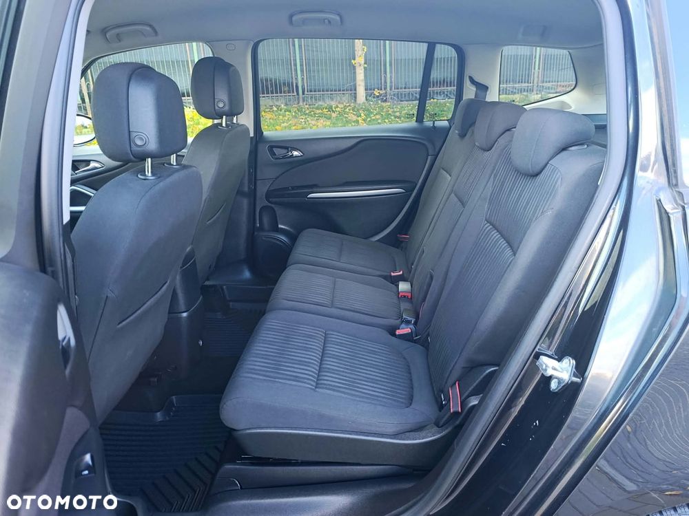 Opel Zafira - 11