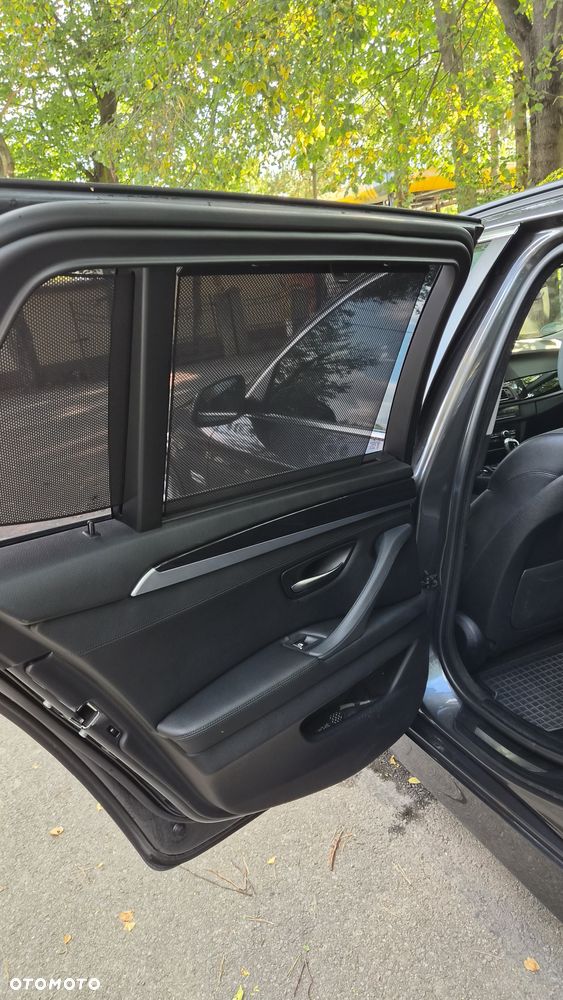 BMW Seria 5 520d - 13