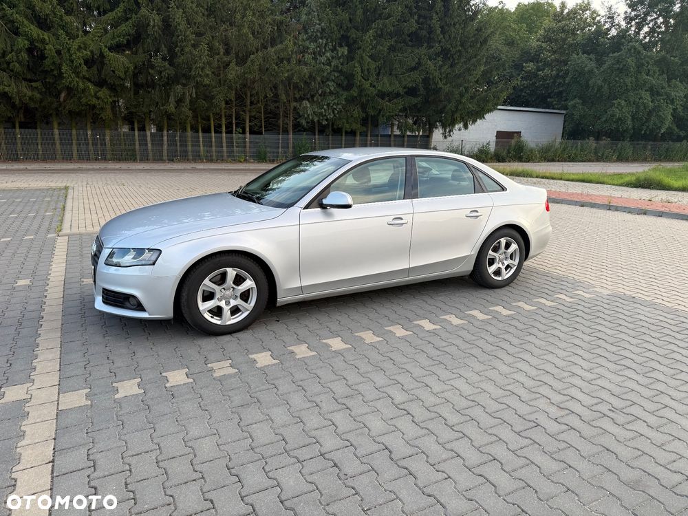 Audi A4 Limousine - 9