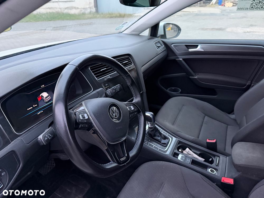 Volkswagen Golf e-Golf - 14