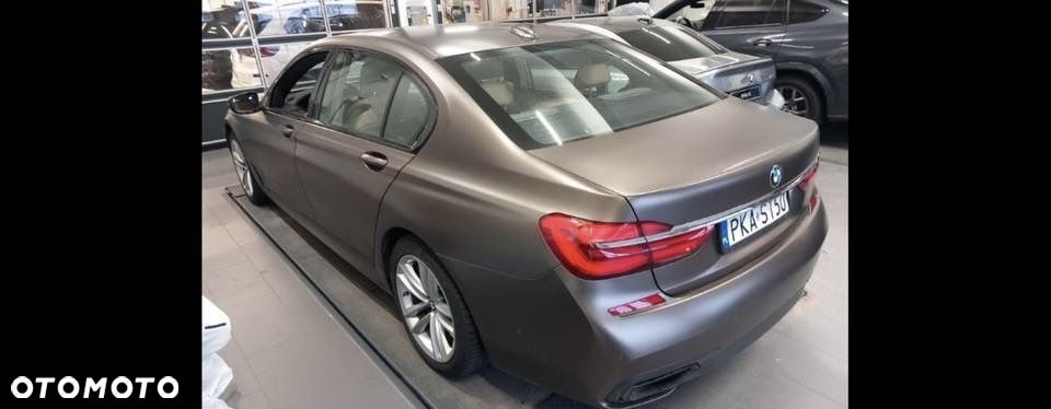 BMW Seria 7 740Li - 5