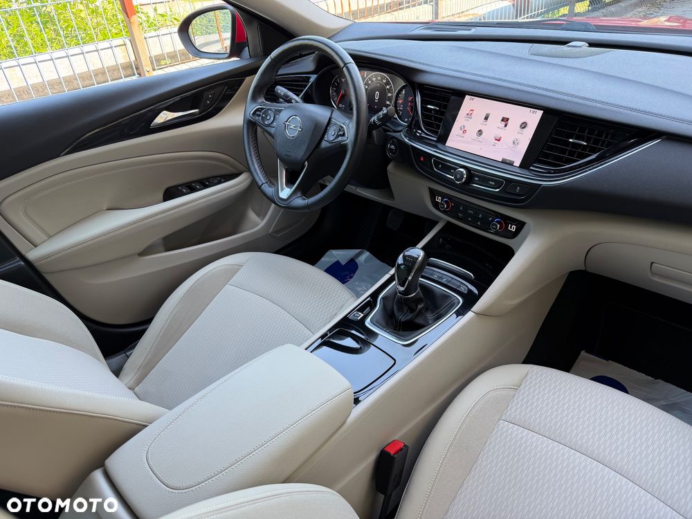 Opel Insignia - 16