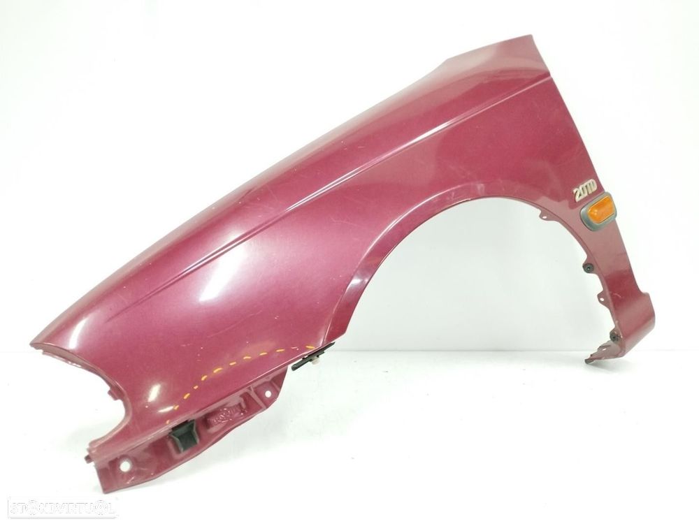 GUARDA-LAMAS FRONTAL ESQUERDO TOYOTA AVENSIS LIFTBACK 1999 - 4