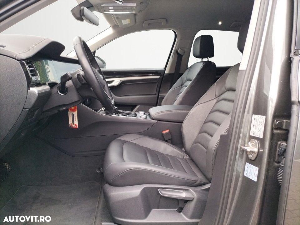 Volkswagen Touareg - 8