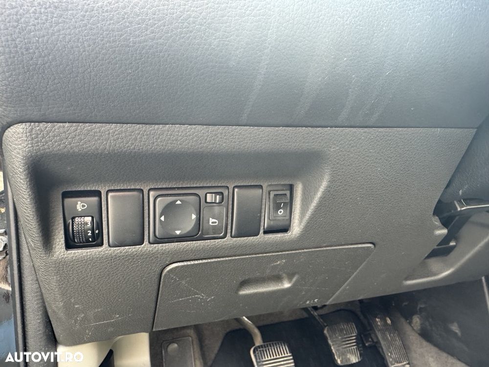 Nissan X-Trail 2.2 dCi Comfort - 12