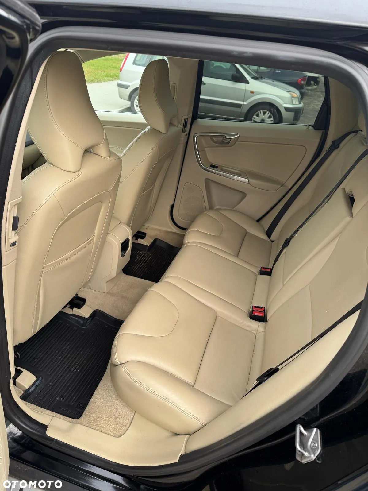 Volvo XC 60 - 6