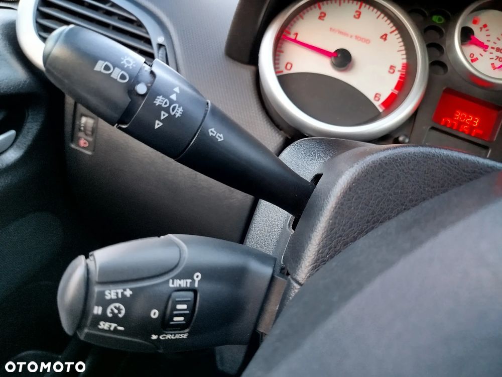 Peugeot 207 1.6 HDi 16V Sporty - 9