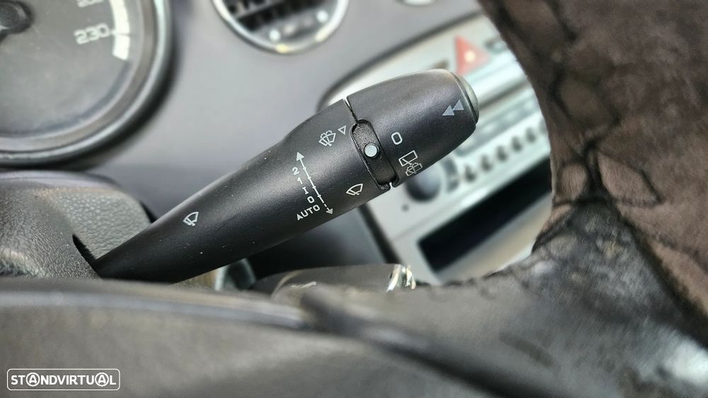 Peugeot 308 1.6 HDi Premium - 17