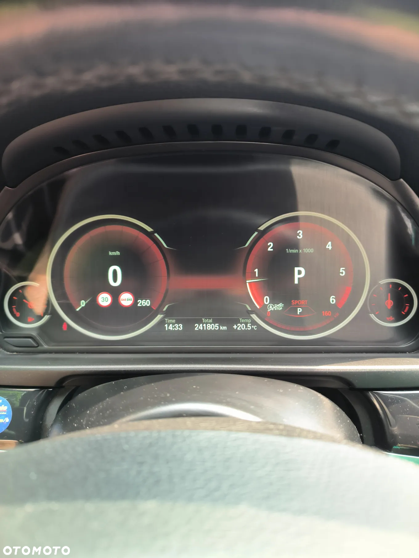BMW Seria 5 520d xDrive - 12