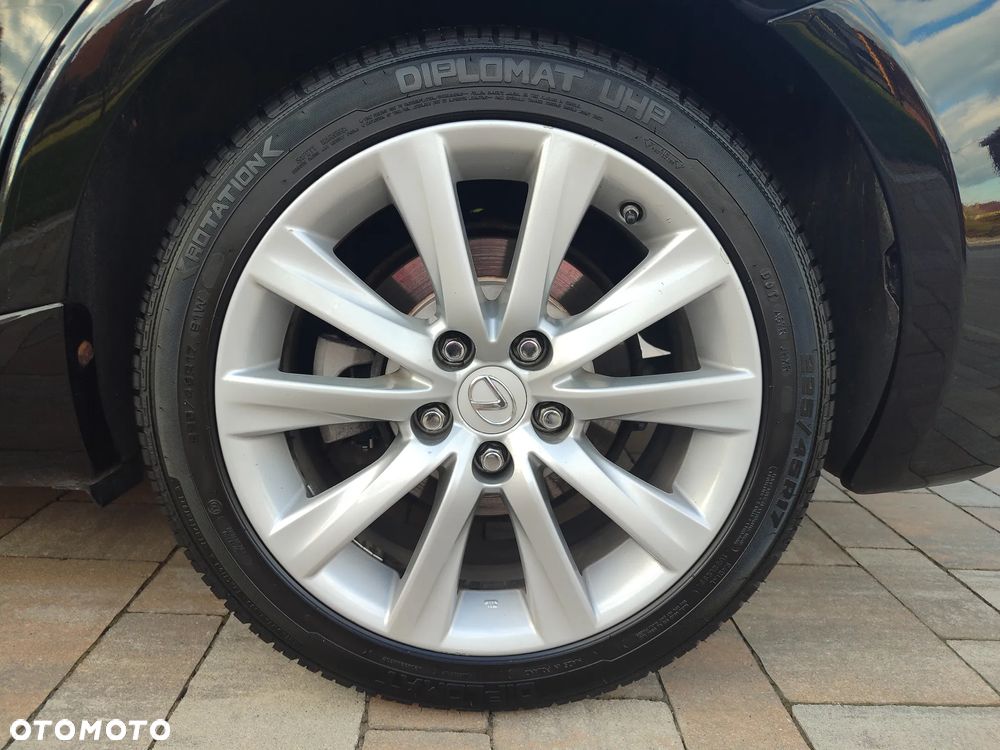 Lexus IS 200t Elite - 30