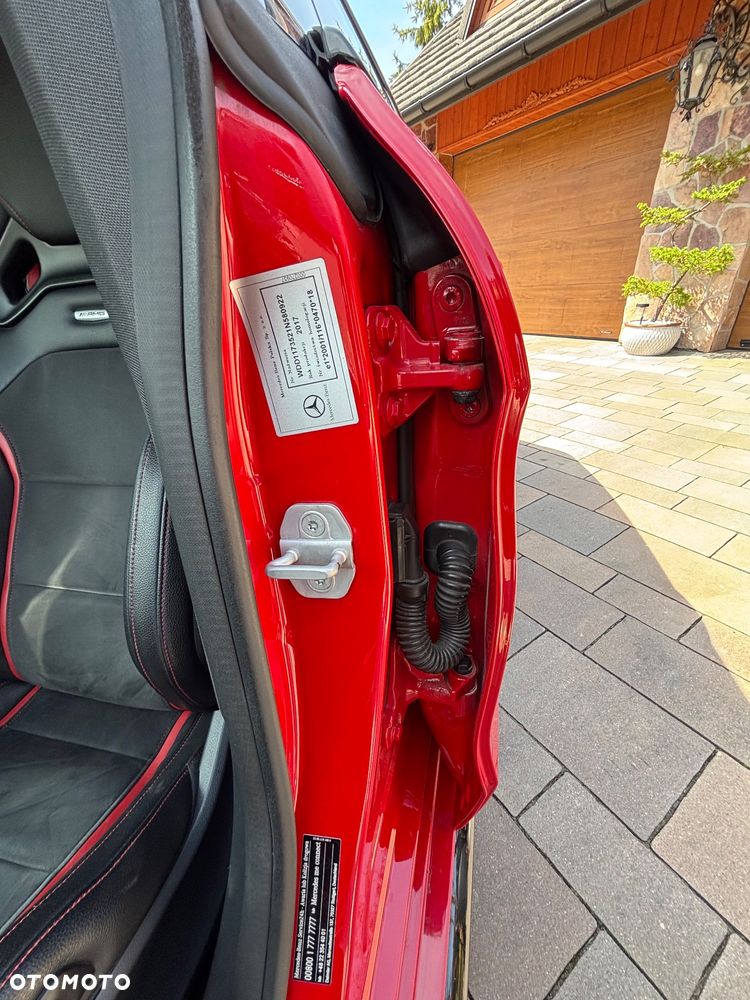 Mercedes-Benz CLA - 25