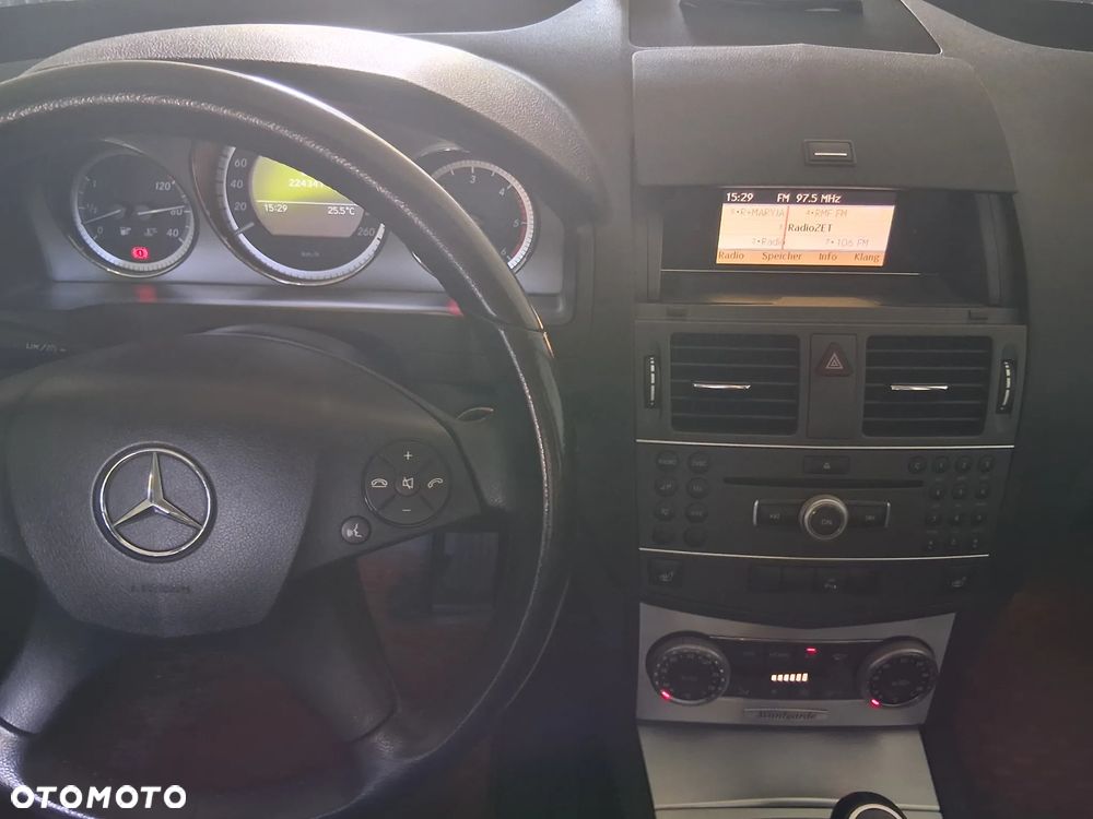 Mercedes-Benz Klasa C 200 CDI BlueEff Avantgarde - 12