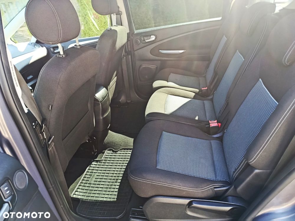 Ford S-Max 2.0 TDCi DPF Champions Edition - 25