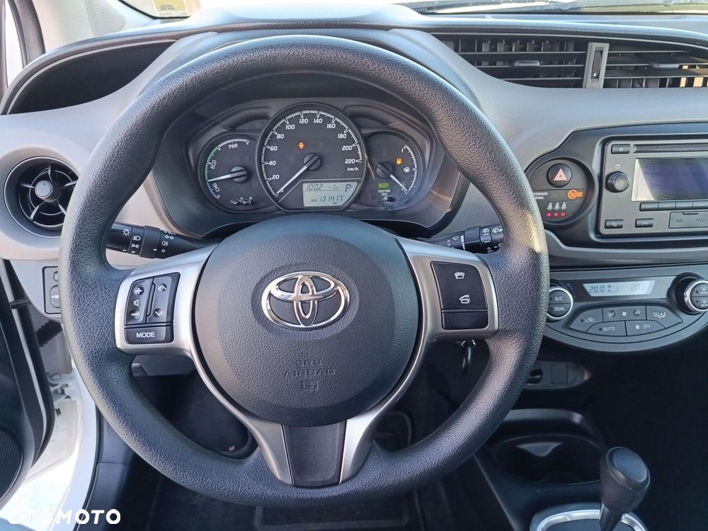 Toyota Yaris - 16