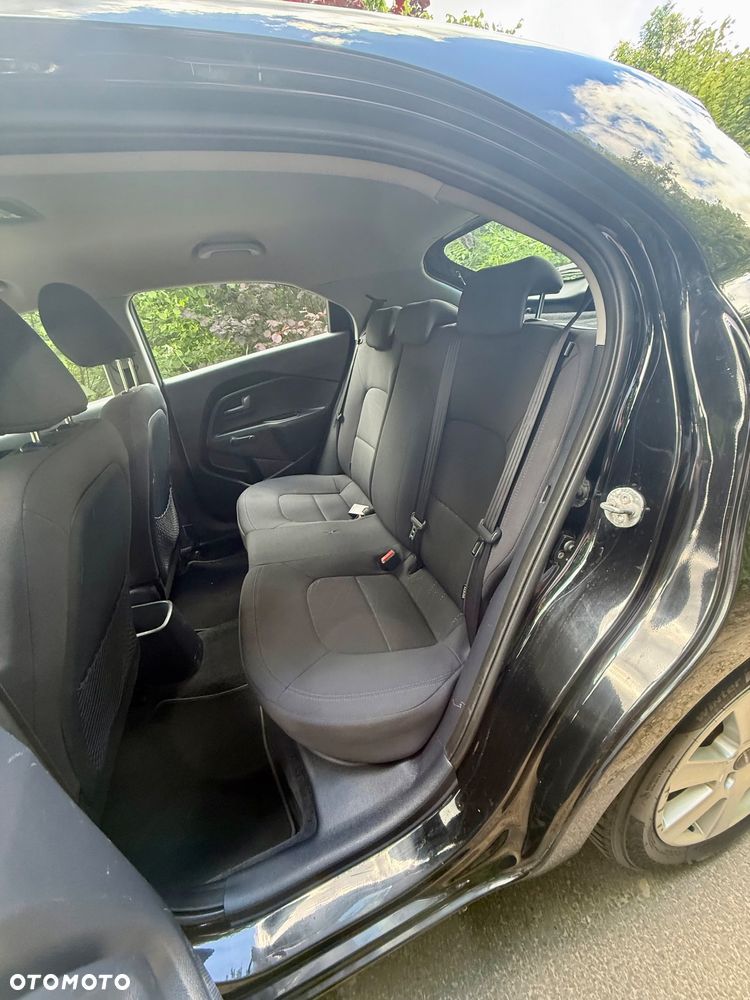 Kia Rio 1.4 Dream Team Edition - 17