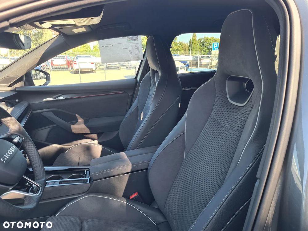 Skoda Superb 2.0 TDI SCR 4x4 Sportline DSG - 10
