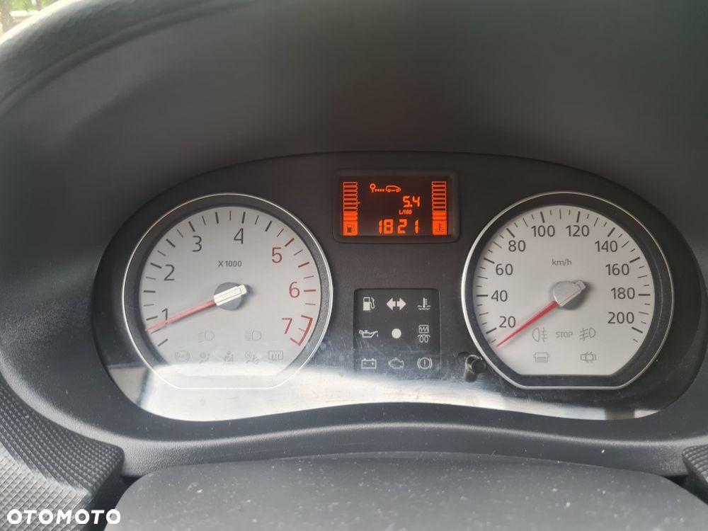Dacia Sandero - 8