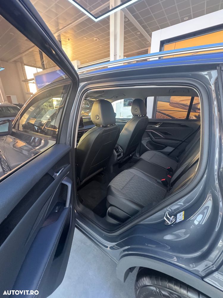 Volkswagen Tiguan - 5