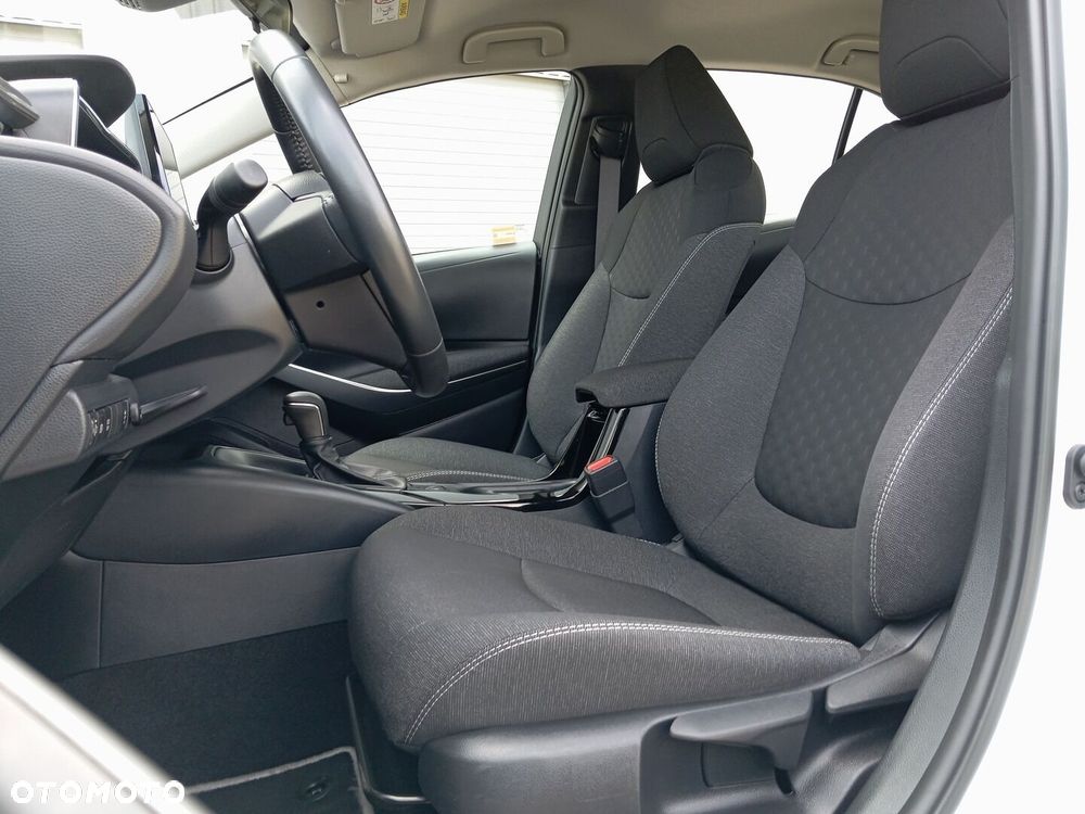 Toyota Corolla 1.8 Hybrid Comfort - 23