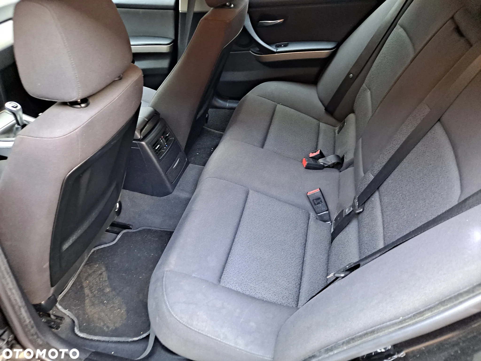 BMW Seria 3 318i - 18