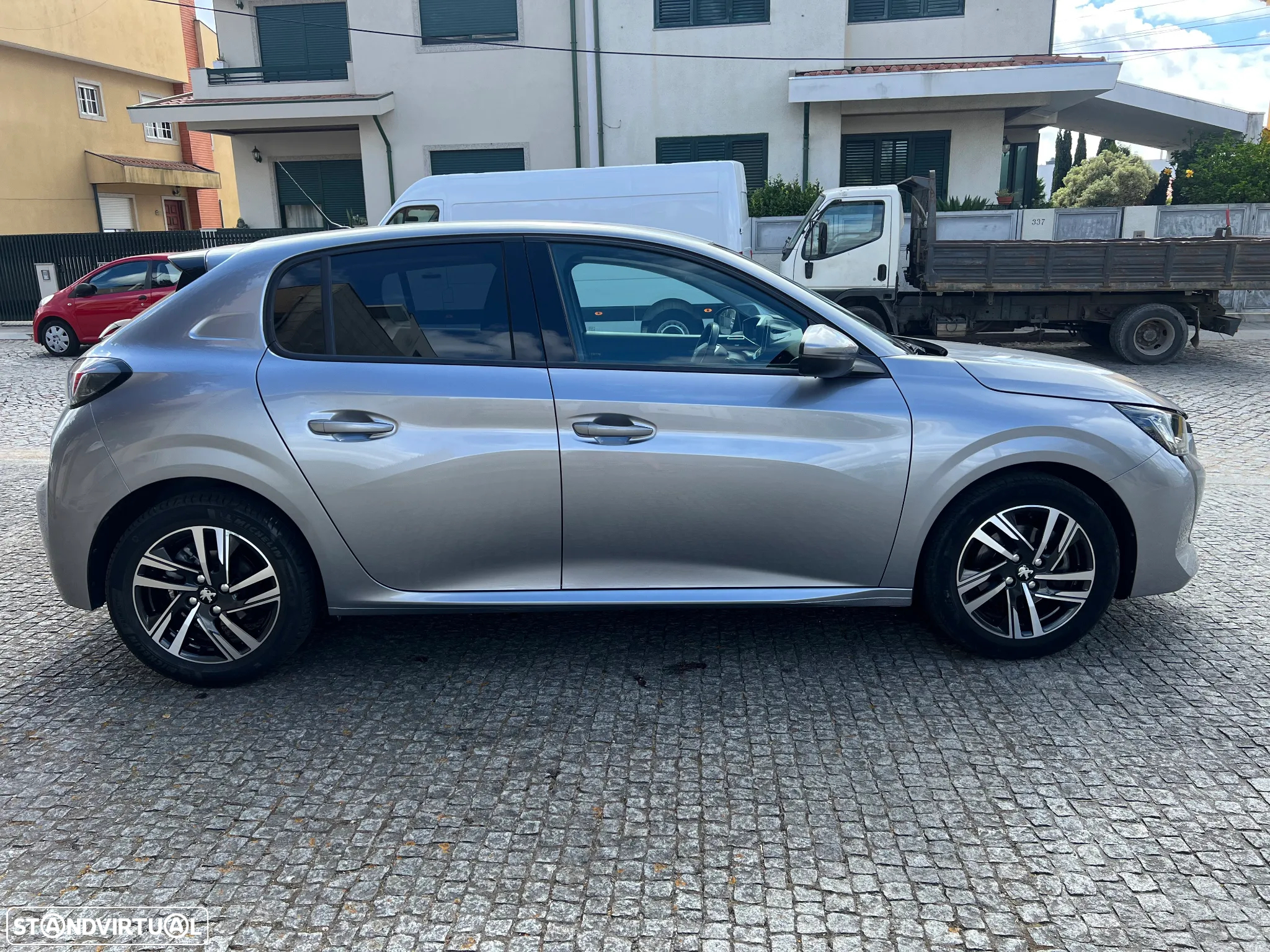 Peugeot 208 1.2 PureTech Allure - 14
