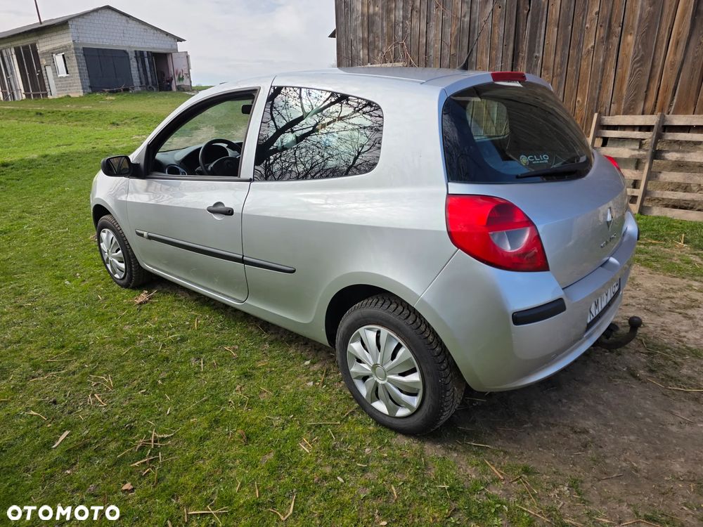 Renault Clio 1.2 16V Dynamique - 4