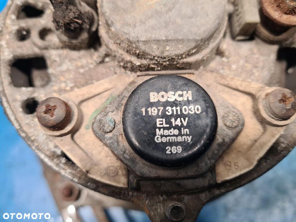 VOLKSWAGEN GOLF II 1.6B ALTERNATOR - 9